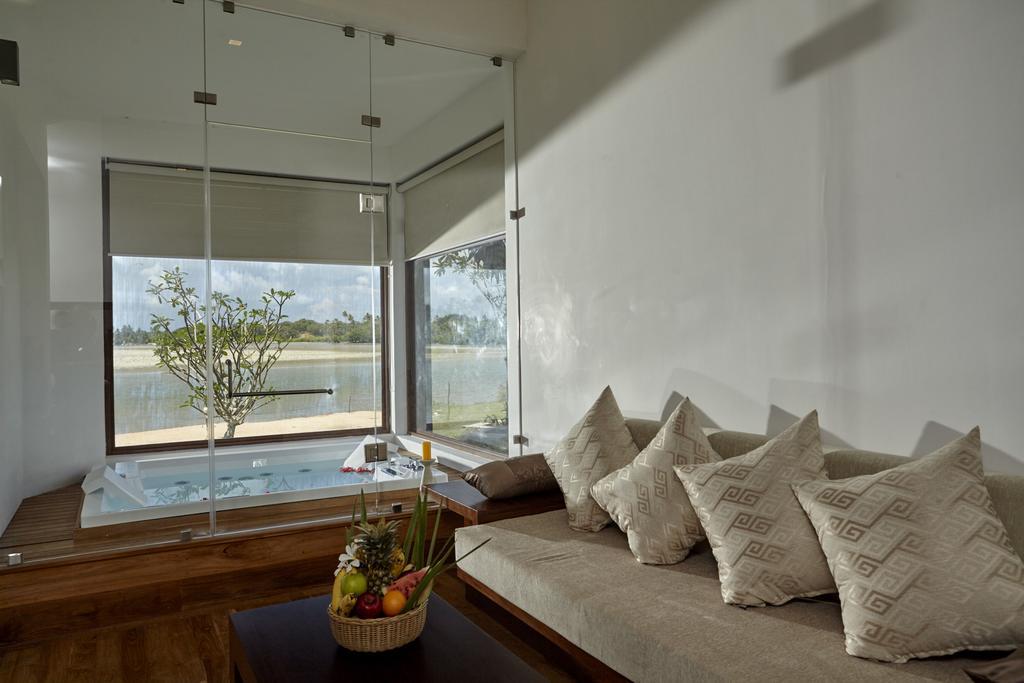 Amaranthe Bay Resort & Spa Trincomalee Rom bilde